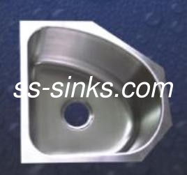 China Sliver Color Undermount Stainless Steel Kitchen Sink Satin Finish Easy Cleaning factory