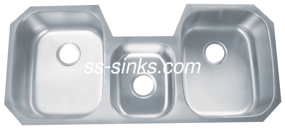 China Easy Cleaning Double Bowl Ss Sink 16 Gauge Thickness Undermount Installation factory