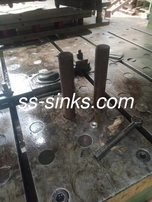 Residential Triple Effect Single Sink Mould Easy To Install