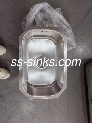 SUS304 Loft Kitchen Grade Stainless Steel Single Bowl Sink With Corrosion-Resistant Drainer