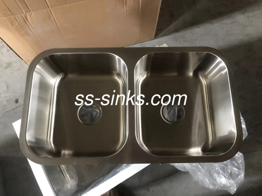 Big And Small Bowl Sink Undermount Stainless Steel Kitchen Sink With Mounting Hardware Included