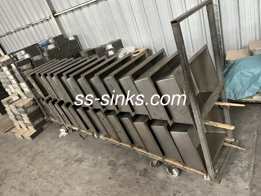 2 Bowls Stainless Steel Double Bowl Sink Overflow Included for Easy Maintenance