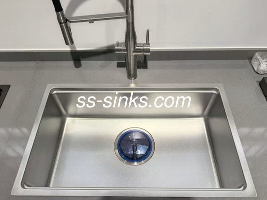 Customized Stainless Steel Single Bowl Sink for Kitchen Square and Timeless Design